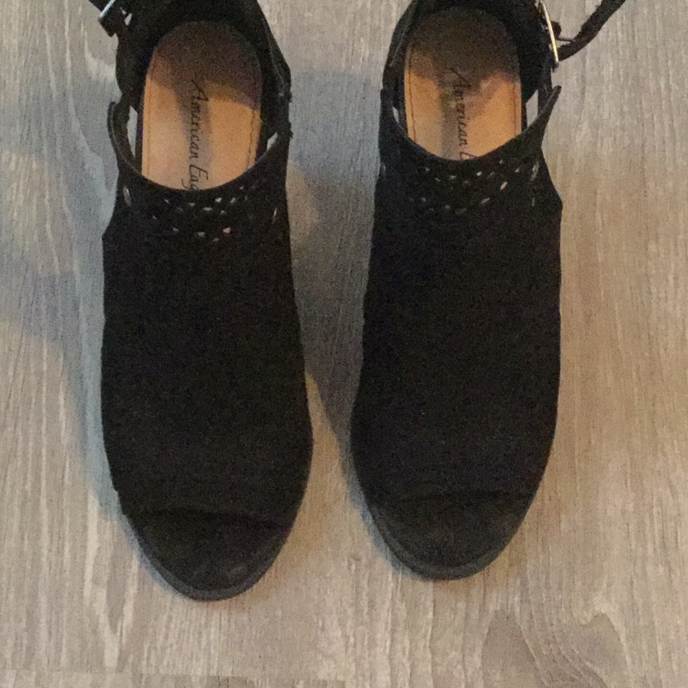 Black peeptoe sandals